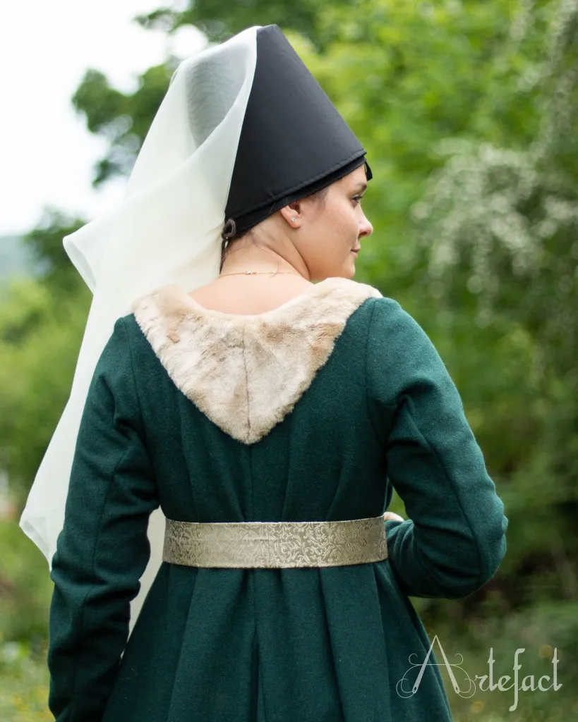 burgundian dress 2.webp