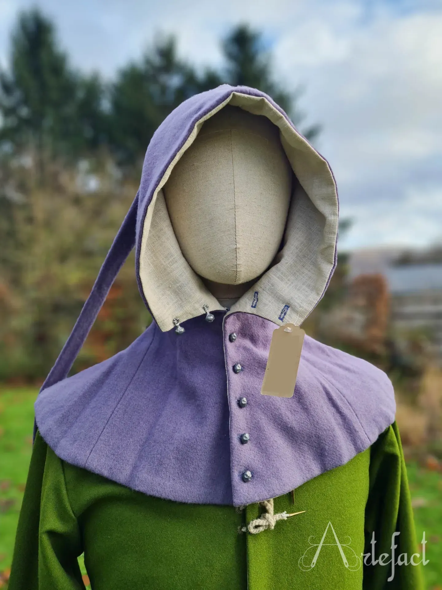 Chaperon boutonné T1 (Stock) (chaperon mauve, S/M)