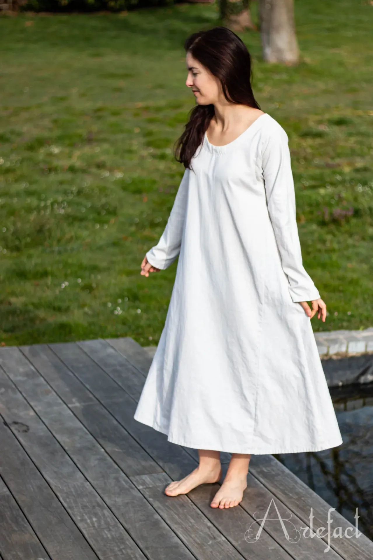 Chemise femme 13e siècle (S, Coutures machine, lin blanc)