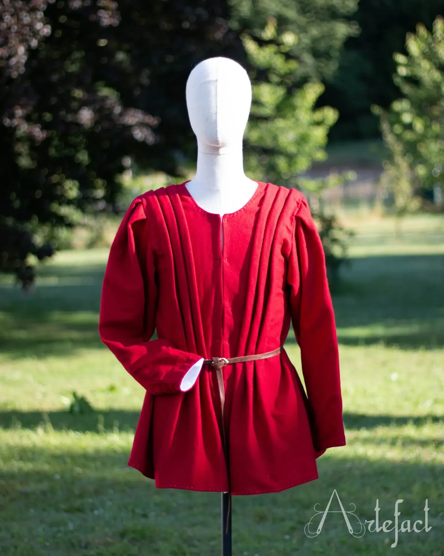 Manteau plissé (mi-cuisse) (simple - fait machine, Coutures machine, Laine standard ()