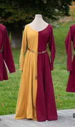 14th century dress - type 2